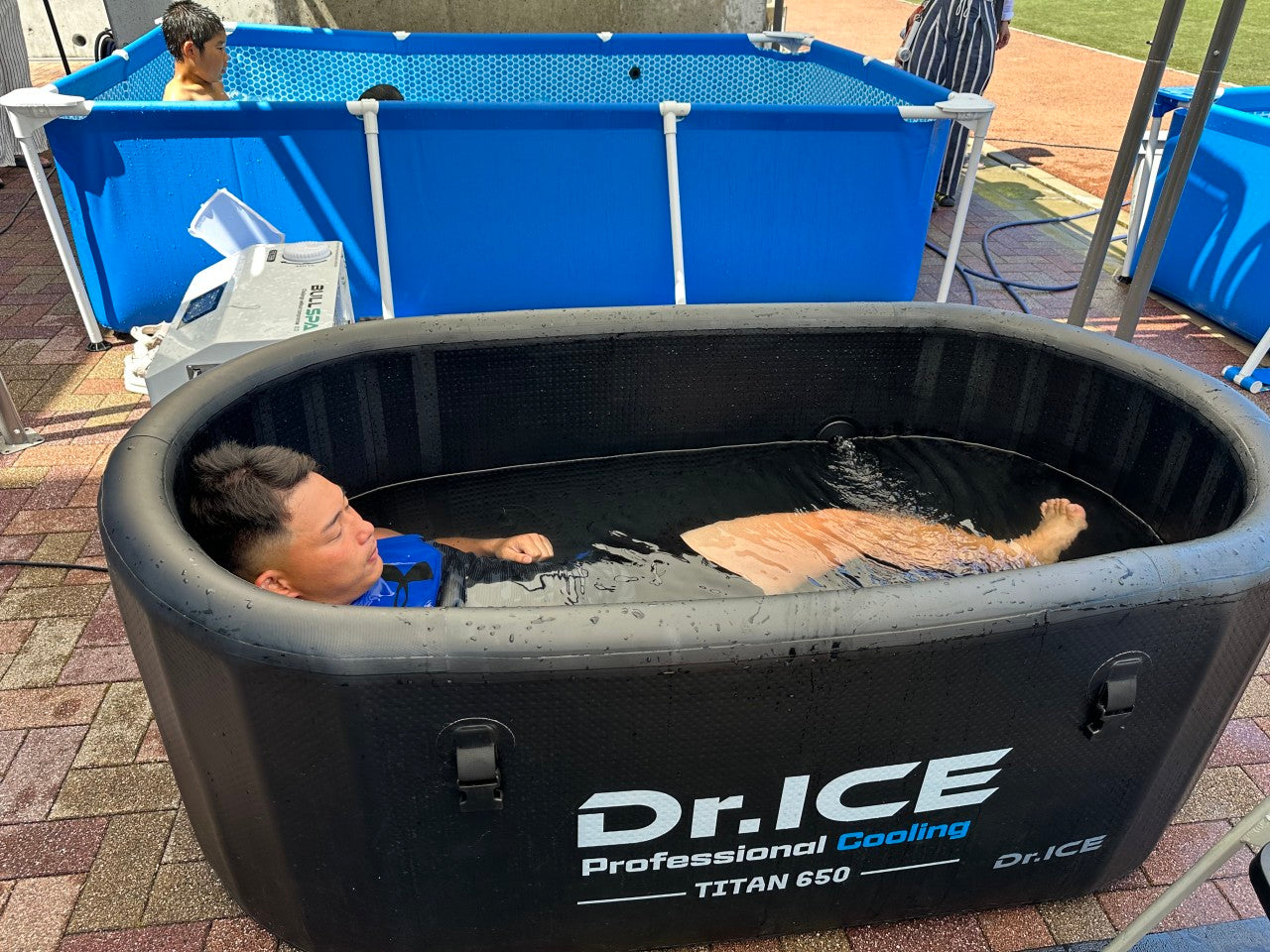 2025年の猛暑を乗り越えた「Dr.ICE」冷却チラー浴がスポーツ現場で大活躍!